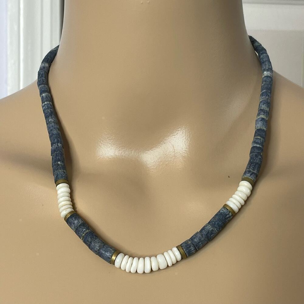 Vintage statement necklace blue white beads stone puka